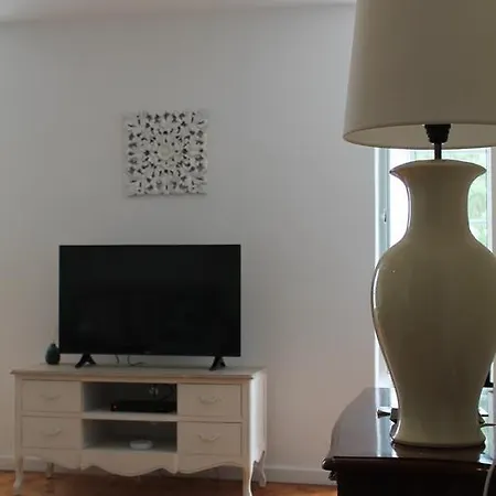 Cozy & Sunny In Belem Apartment *