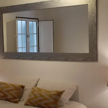 Cozy & Sunny In Belem Apartment *
