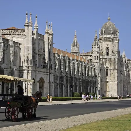 Cozy & Sunny In Belem Lisbon