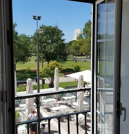Cozy & Sunny In Belem Apartment *